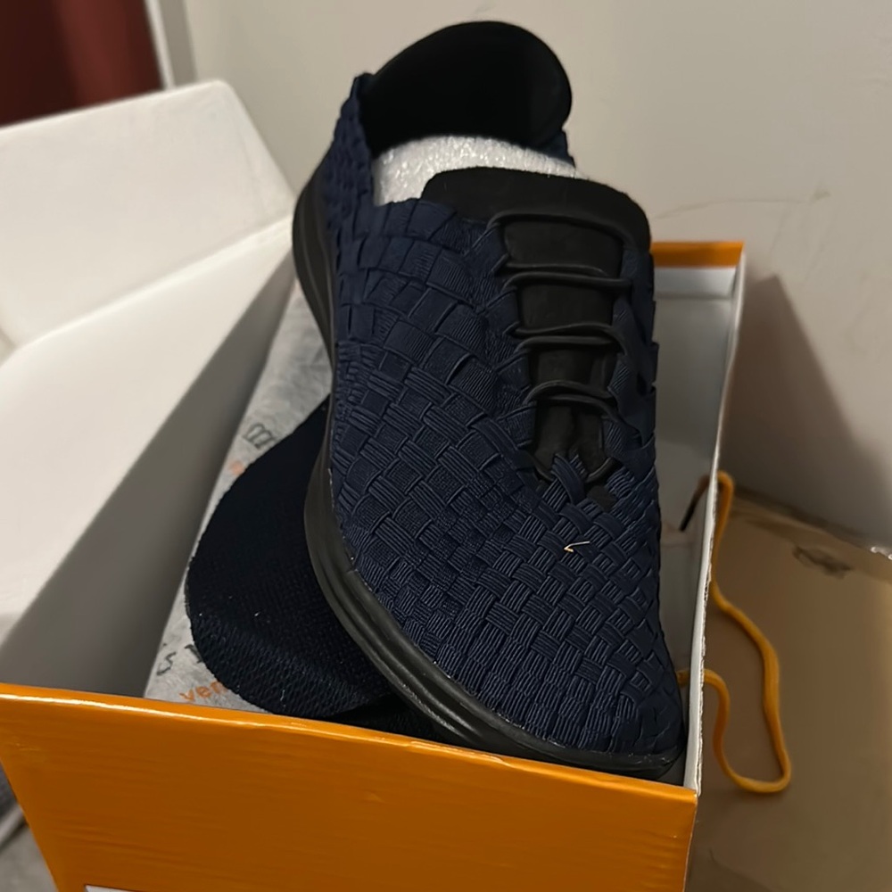 bernie mev. Victoria Navy Woven Sneakers